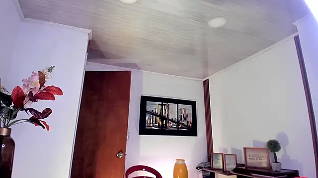 ValentinaNoir 即時 XXX 聊天