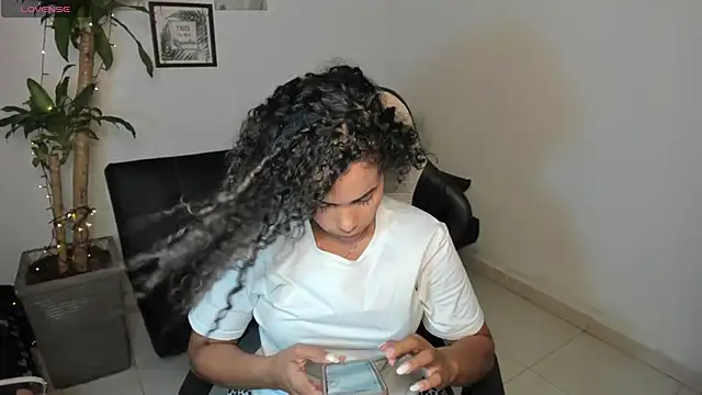 alyssannVhm Live XXX Chat