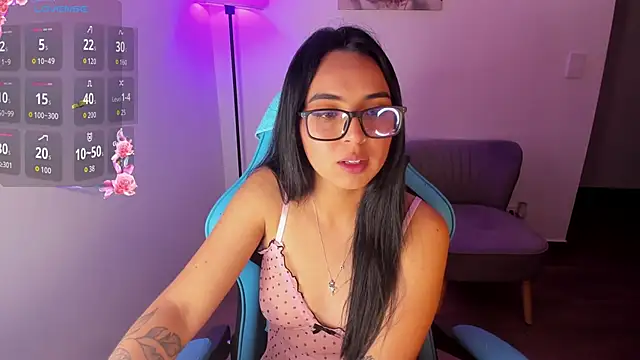 Nicole_Ss 即時 XXX 聊天