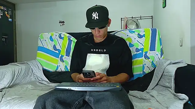 Party_Straight Obrolan Langsung XXX