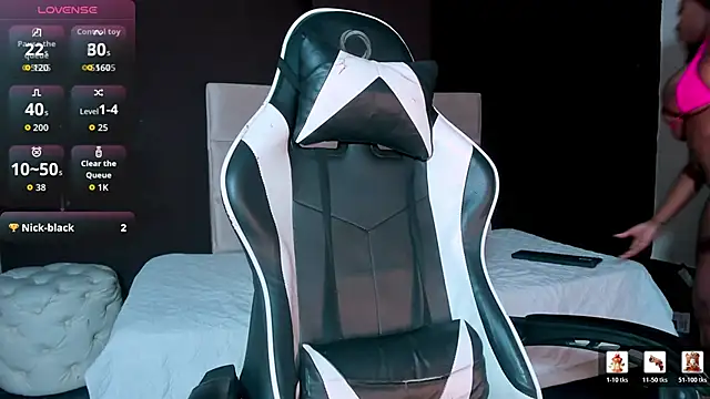 Astrid_leon Adlı Modelin Canlı XXX Sohbeti