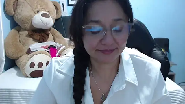 AngelRouss élő XXX-chatje