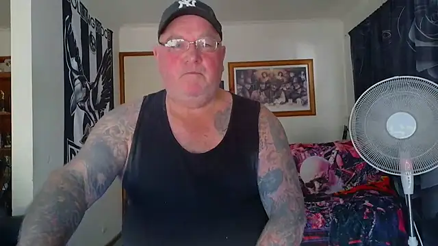 KINKYBLUEYES69 Webcam-Show