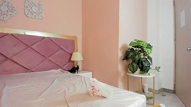 VictoriaLasse 现场XXX聊天