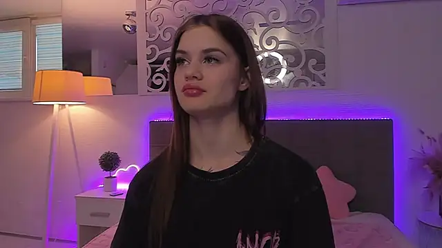 LuisaClover's Live XXX Chat