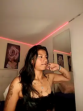 SamathaMay élő XXX-chatje