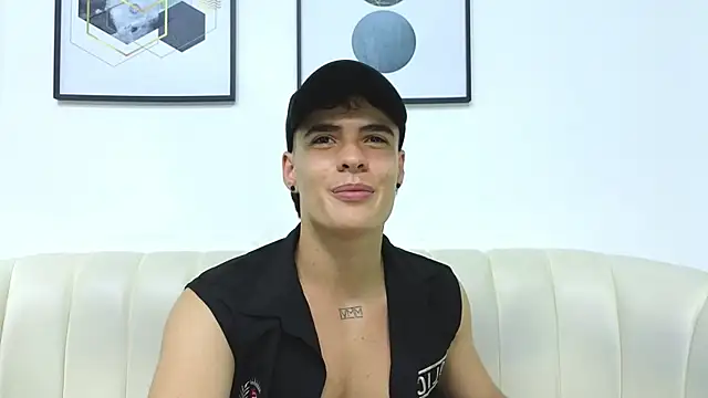 Chat +18 de BenitoSaenz ao vivo
