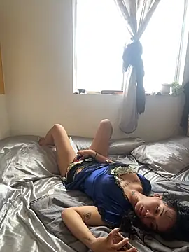 estradiolist Adlı Modelin Canlı XXX Sohbeti