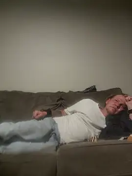 yourMasterisBored Chat XXX in diretta