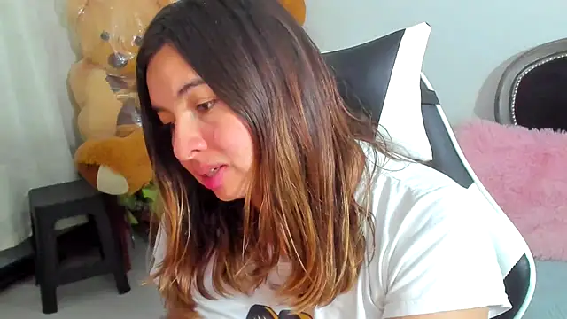 Chatroom XXX en direct de __Emma__11__Lecat_