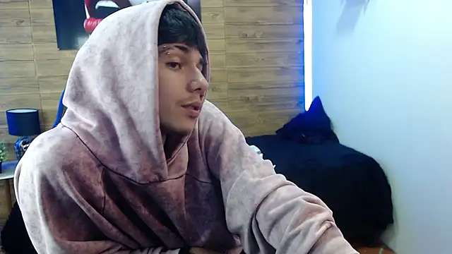 AmethystShadow17 élő XXX-chatje