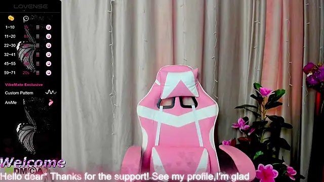 LilllyMoon's Live XXX Chat