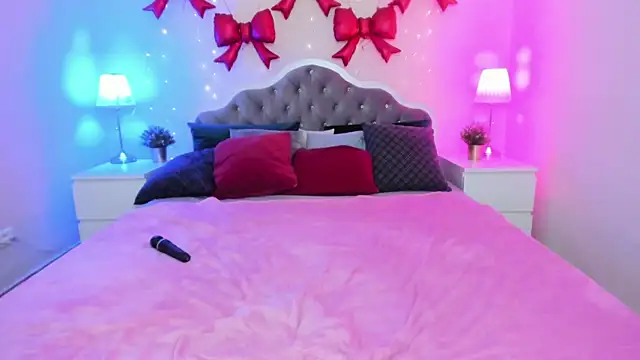 Онлайн чат XXX CamillaDreamer