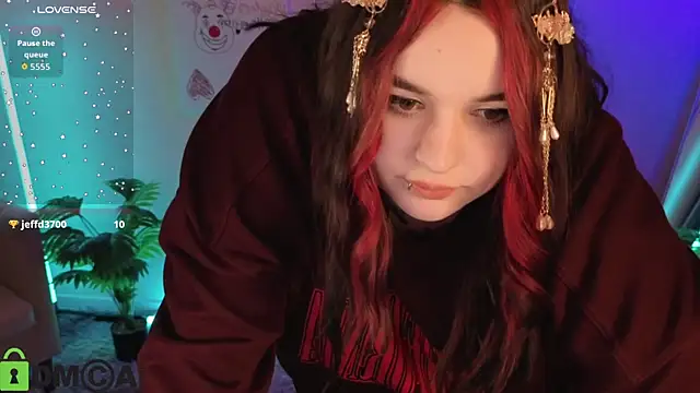 Mia_R0ss Chat XXX in diretta