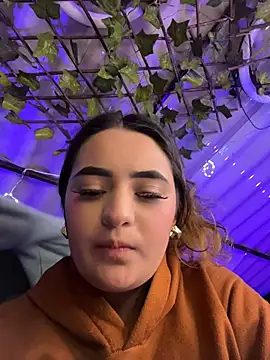 Chat +18 de Antonella_Julieta ao vivo