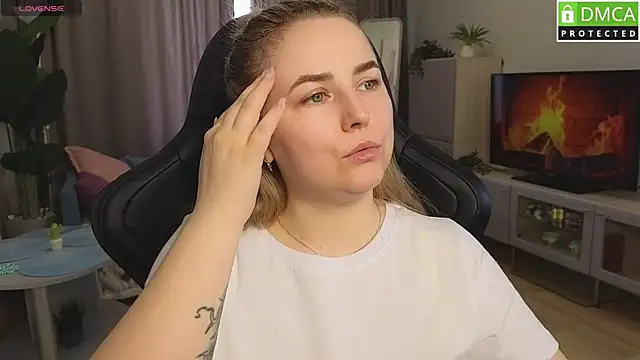 Онлайн чат XXX Mira_Mermayd