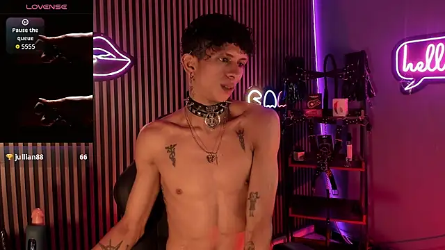 Show modela Maximoking26 na web-kameri