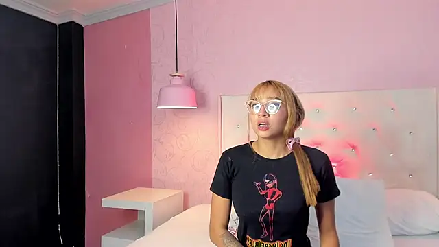 SamaanthaMiller live XXX chat