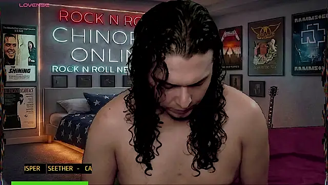 chino_roz Show in webcam