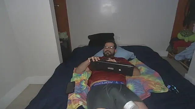 Zander823 Show in webcam