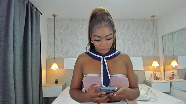 Chatroom XXX en direct de Tisha-Cole