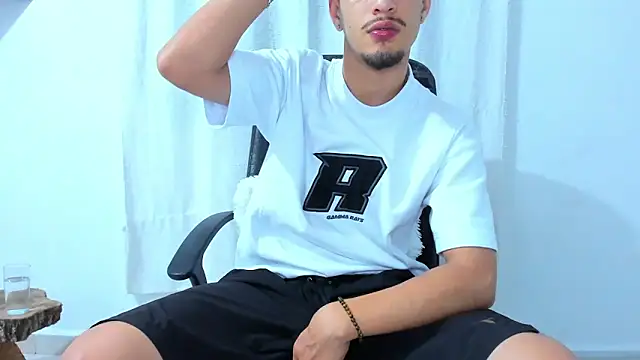 دردشة Chandler_ken الجنسية المباشرة