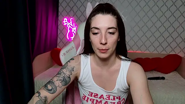 Curious_Lily's Live XXX Chat