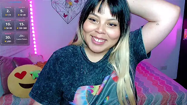 EllieMoonX's Live XXX Chat