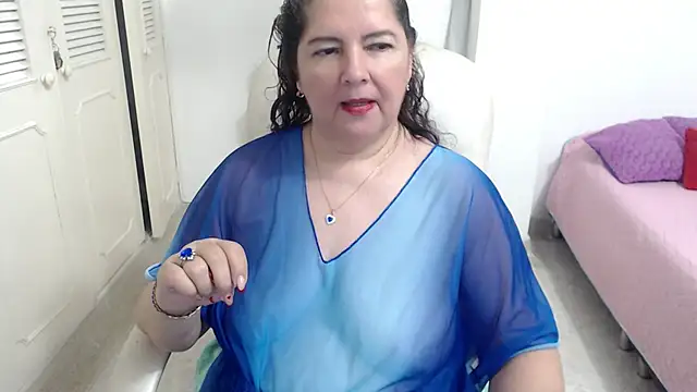 leonela_69: онлайн-секс-чат