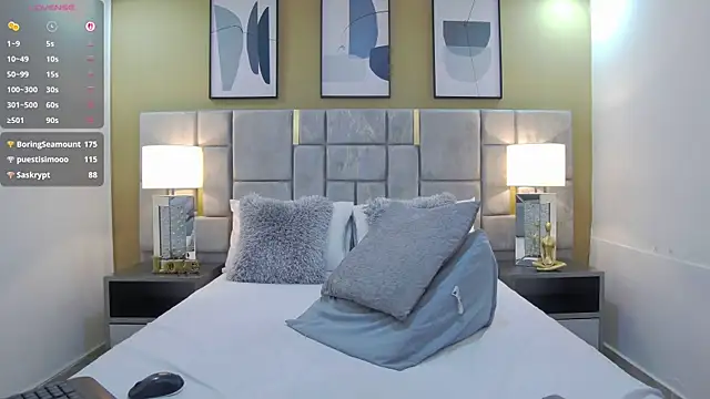 Chat +18 de Little_Amarantha ao vivo