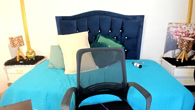 Inaya_Khalifa's Live XXX Chat