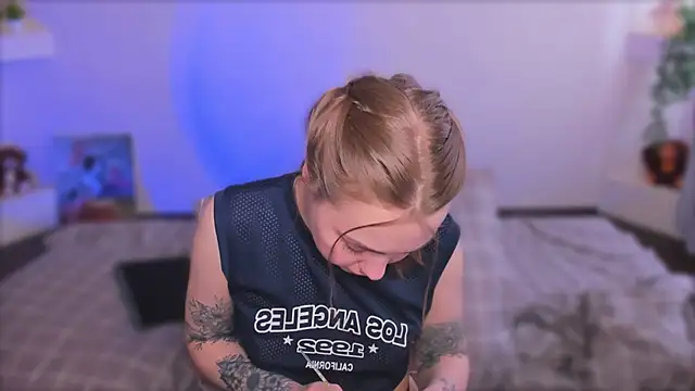 Sweet_Meg Obrolan Langsung XXX