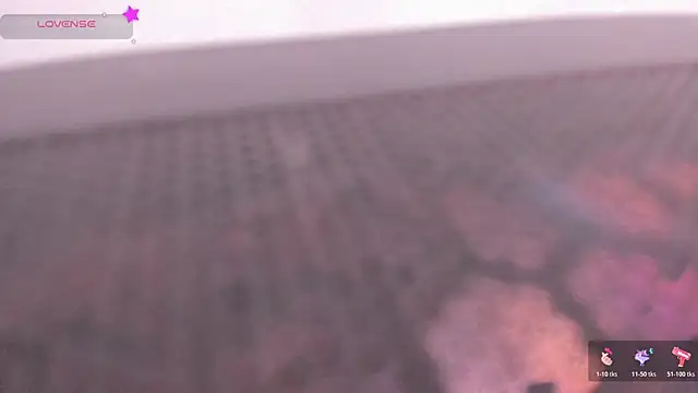 XXX chat uživo modela MissCurvyTop