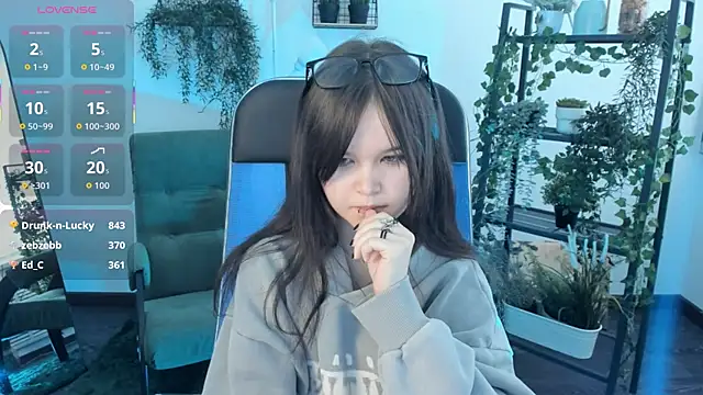 Chat +18 de Elainebeness ao vivo