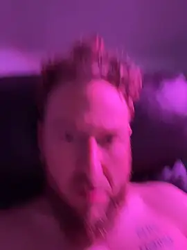 MrPurple999 Show in webcam