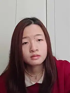 kerthwxtt Adlı Modelin Canlı XXX Sohbeti