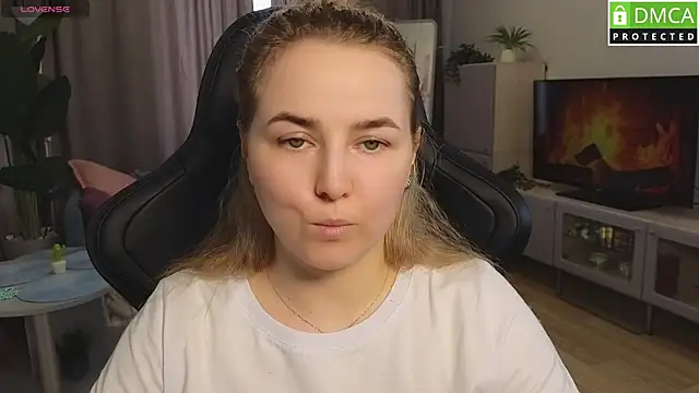 Mira_Mermayd Adlı Modelin Canlı XXX Sohbeti