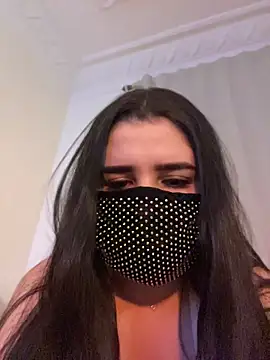 GLAMOURk Adlı Modelin Canlı XXX Sohbeti