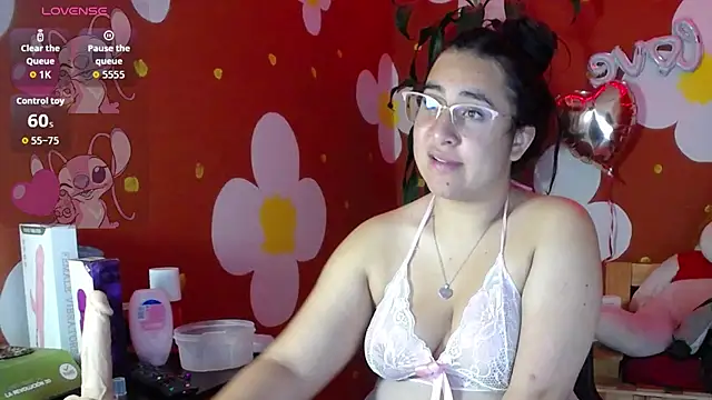 Chat +18 de VirellaAshford ao vivo