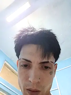 CubaxxxPeneGrande: онлайн-секс-чат