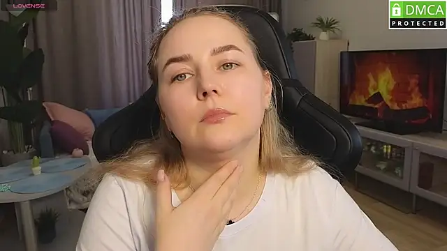 Mira_Mermayd's Live XXX Chat