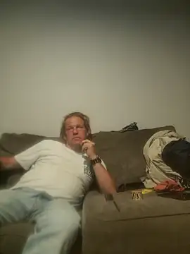 yourMasterisBored's Live XXX Chat