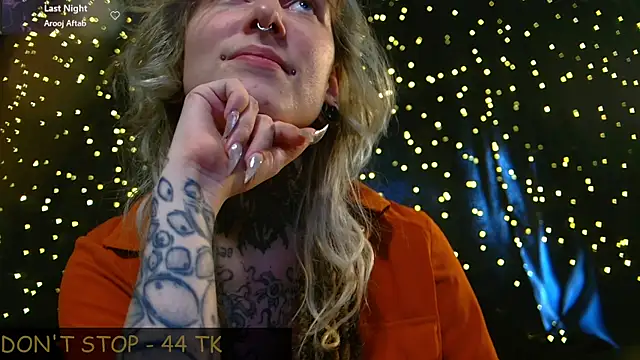 XXX chat uživo modela Littlespacemouse