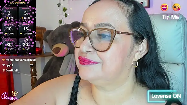 Gia_Nahomi 现场XXX聊天