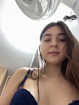 Valentina_ro's Webcam Show