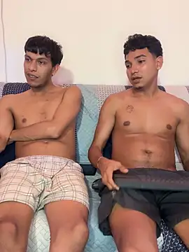 paulhot11 webkamerás műsora