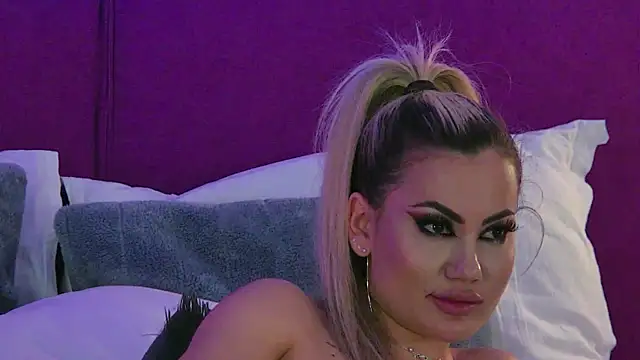 CellineHudson Chat XXX in diretta