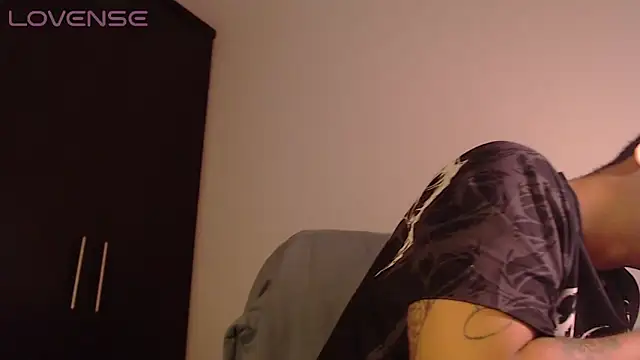 BjornSteelのライブXXXチャット