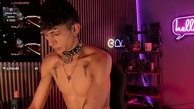 Maximoking26 élő XXX-chatje