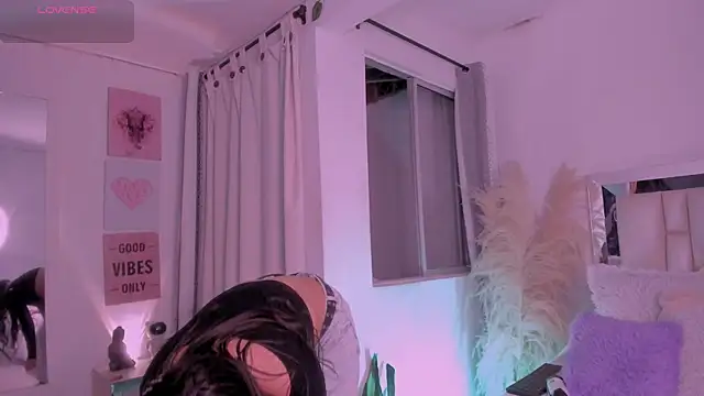 Sussy_Bell01 Live XXX-Chat